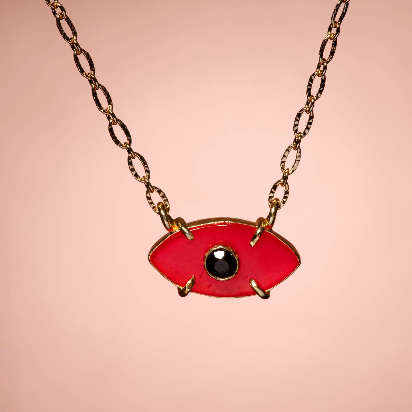 Collier œil en pierre semi précieuse sur chaine dentelle fine dorée à l'or fin 24 carats